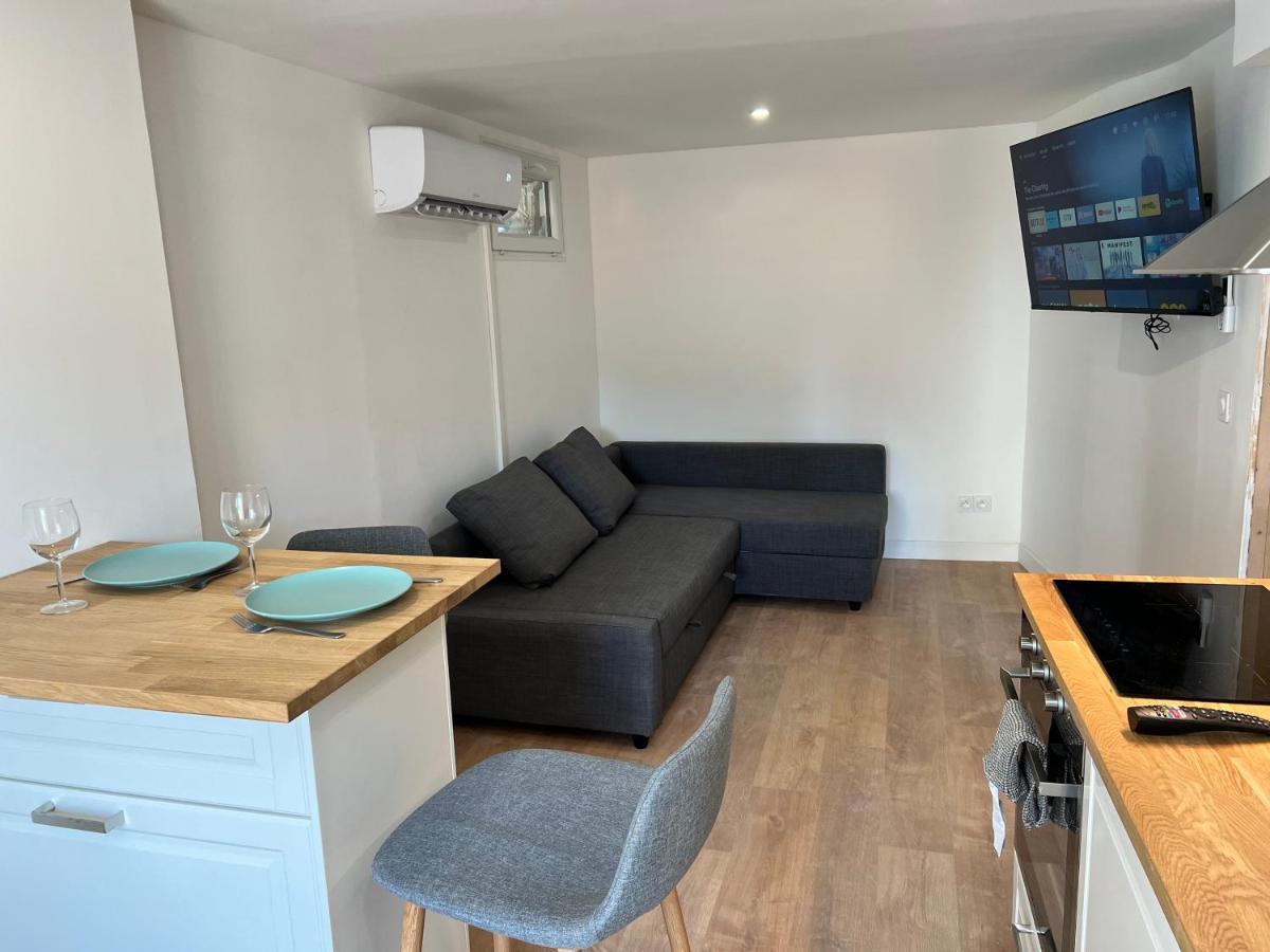 Neuf Centreville Climatise #13 Apartment